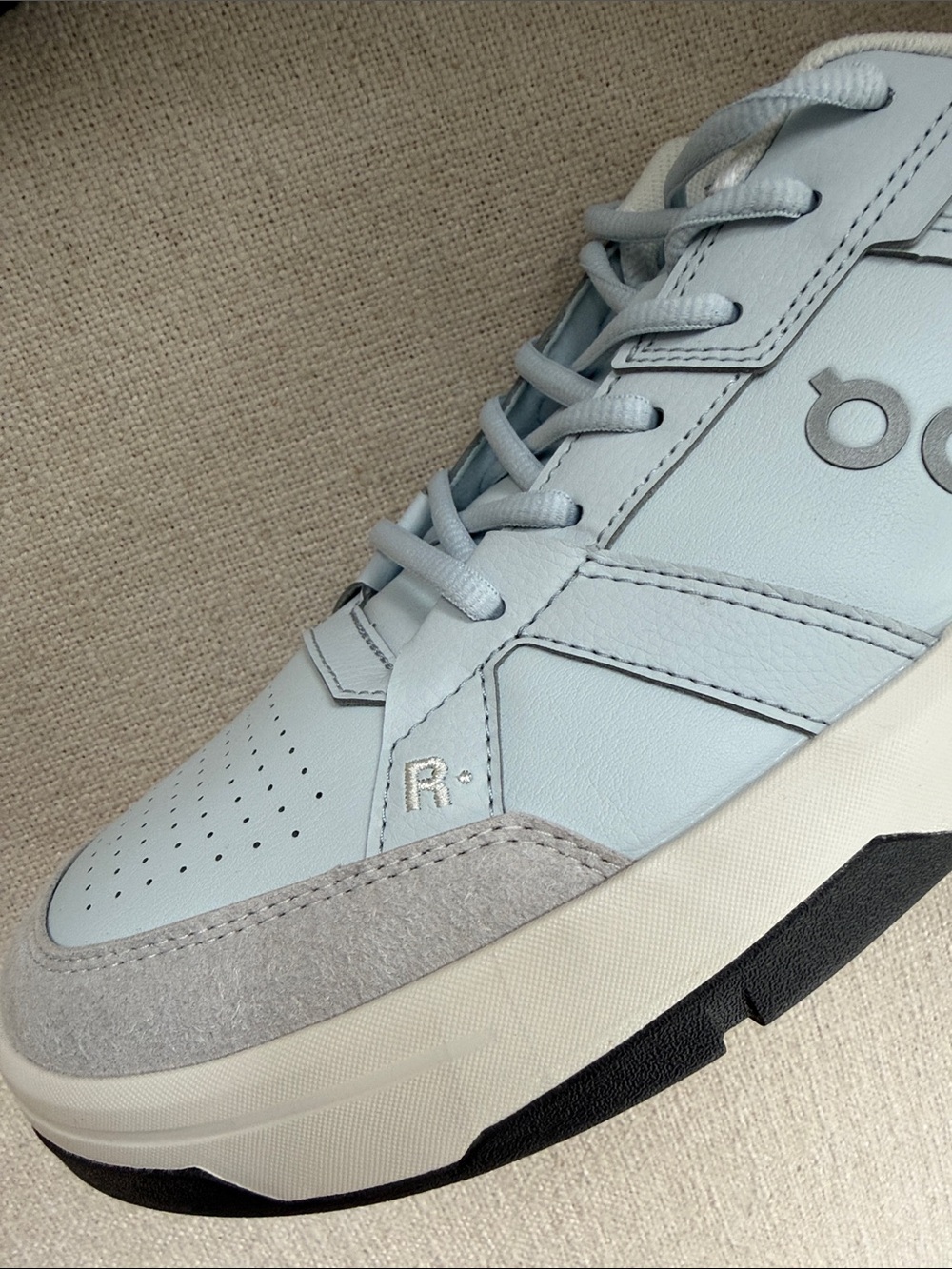 On The Roger Advantage- Light Blue Low-Top Sneakers - Picture 4 of 7